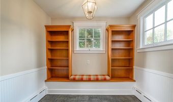85 Church Dr, Cheshire, CT 06410