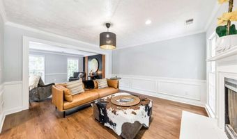 4929 Willow Crk, Woodstock, GA 30188