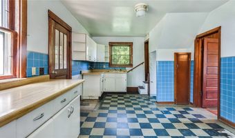 218 E Clark St, Alma Center, WI 54611