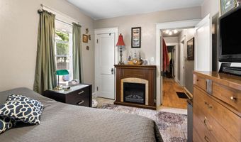 1320 N HARRIMAN St, Appleton, WI 54911