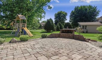 800 27th St SW, Austin, MN 55912