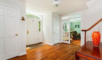 12 Fawn Ridge Dr, Brookfield, CT 06804