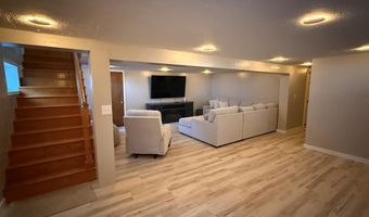 1420 8th St, Aurora, NE 68818
