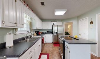 157 Scarlett Ohara Dr, Ailey, GA 30410
