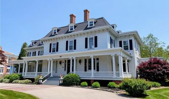 412 Bellevue Ave #7, Newport, RI 02840