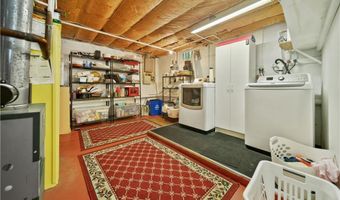43 Poplar St, Newport, RI 02840