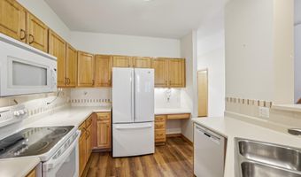 3354 N Stone Creek Cir, Madison, WI 53719