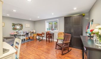 3 Travel Rd, Alloway, NJ 07461