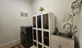 10924 Waters Rd, Alpharetta, GA 30022