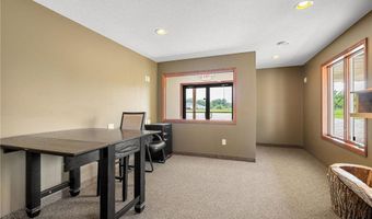 3700 11th Pl NE, Austin, MN 55912