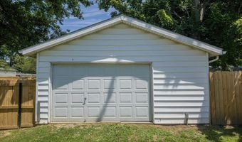 218 N 5th St, Albion, IL 62806