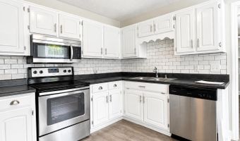 1215 Heatherwood Dr, Arab, AL 35016