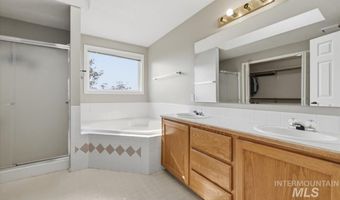24440 Kenridge Rd, Caldwell, ID 83607