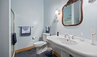 12488 Baumhart Rd, Amherst, OH 44001
