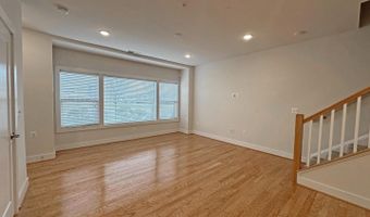 44766 TIVERTON Sq, Ashburn, VA 20147