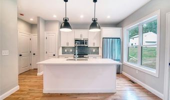 53 Pepper Bush Trl, Narragansett, RI 02874