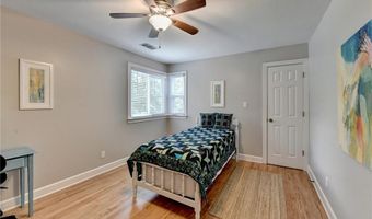 6393 Chestnut Pkwy, Flowery Branch, GA 30542