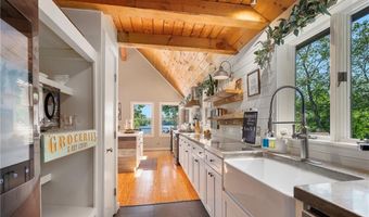 128 Vine St, Coventry, RI 02816