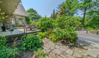 48 Old Searsport Ave, Belfast, ME 04915