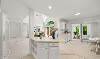 9 Blue Meadow Ct 9, Bourne, MA 02532