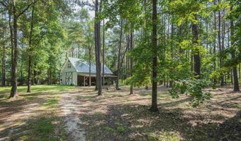 151 Mockingbird Ln, Atmore, AL 36502