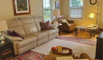 6 Streamview Dr, Cumberland, RI 02864