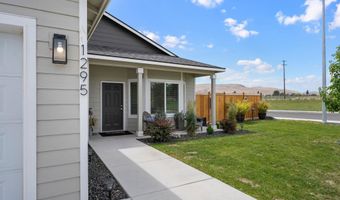 1295 Mary Ave, Benton City, WA 99320