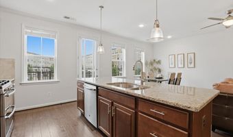 42045 BERKLEY HILL Ter, Aldie, VA 20105