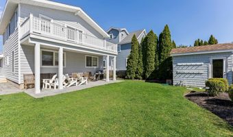 56 W 13th St, Avalon, NJ 08202