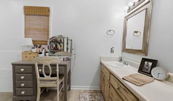 618 Colonial Ave, Albertville, AL 35950