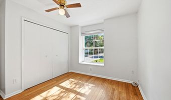 410 MAIN St, Atlantic Beach, FL 32233