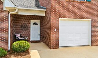 2428 UNIVERSITY Dr 403, Auburn, AL 36830