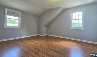96 Westside Ave, Bergenfield, NJ 07621