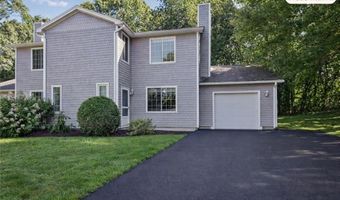 8 Cinnamon Ln, Narragansett, RI 02874