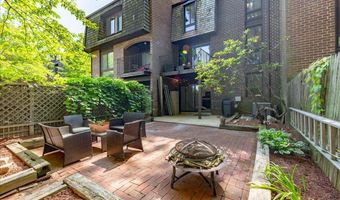 4932 SAUQUOIT Ln, Annandale, VA 22003