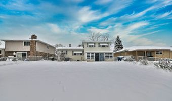 231 N Flora Pkwy, Addison, IL 60101