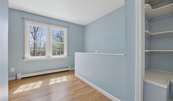 13 Pigeon Hill Cv, Hopkinton, RI 02808