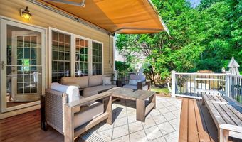 1009 Country Glen Ct, Apex, NC 27502