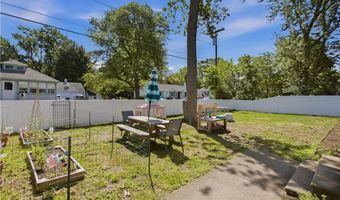 127 Highland Ave, Cumberland, RI 02864