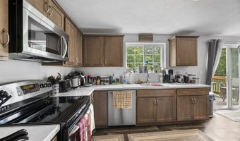 45 Chestnut St, Athol, MA 01331