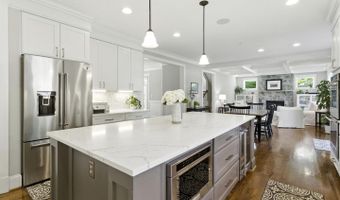 9206 FERNWOOD Rd, Bethesda, MD 20817
