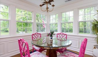 1409 Old Harrods Creek Rd, Anchorage, KY 40223