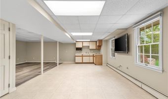 61 Kimberly Ln, Cranston, RI 02921