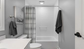 40 Sheridan St, Barre, VT 05641