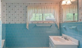93 Vaughn Hill Rd, Bolton, MA 01740