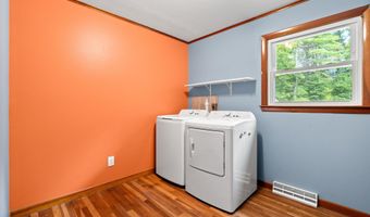 9 Pine Acres Rd, Allenstown, NH 03275