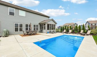 4204 Omaha Dr, Bargersville, IN 46106
