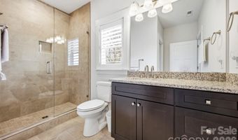 2 Lifestyle Ct, Arden, NC 28704