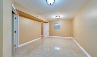 1233 N Hickory Trl, Addison, IL 60101