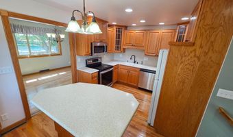 950 APACHE St, Cheyenne, WY 82009